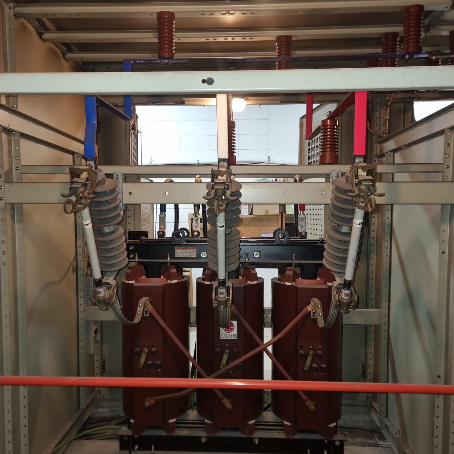 변압기 사진 예시 1